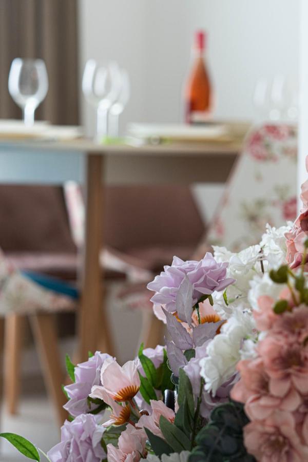 מאמאיה Apartament Le Bonheur Deux Solid Residence Butoaie מראה חיצוני תמונה