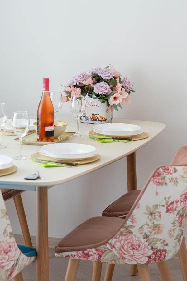 מאמאיה Apartament Le Bonheur Deux Solid Residence Butoaie מראה חיצוני תמונה