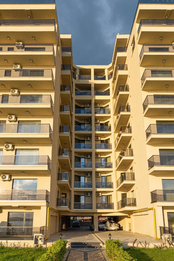 מאמאיה Apartament Le Bonheur Deux Solid Residence Butoaie מראה חיצוני תמונה